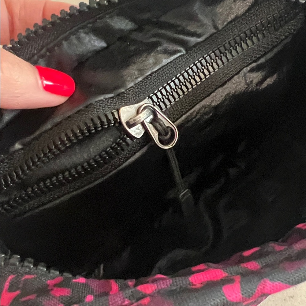 NIKE pouch - Picture 5 of 7